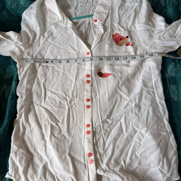 Modcloth white top w/ embroidered fox at the pocket, women's size large - Picture 8 of 8